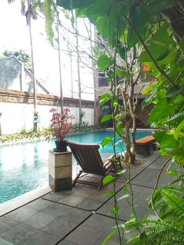 Eclipse Hotel Yogyakarta Exterior photo